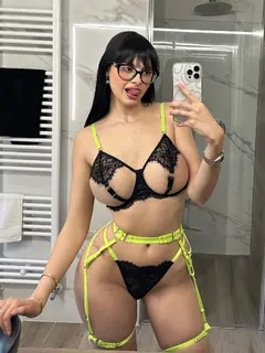 April escort in Dubai