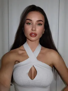 Ariel escort in Dubai