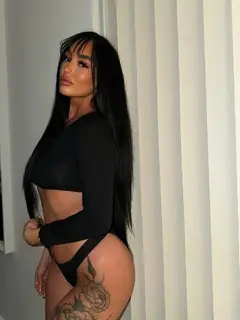 Candy escort in Dubai