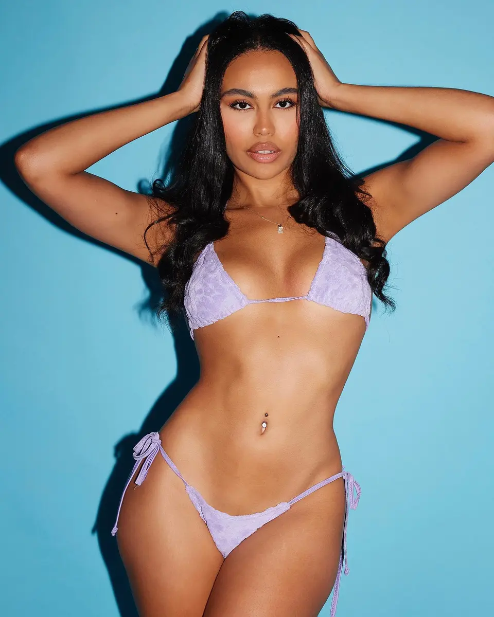 Ella escort in Dubai