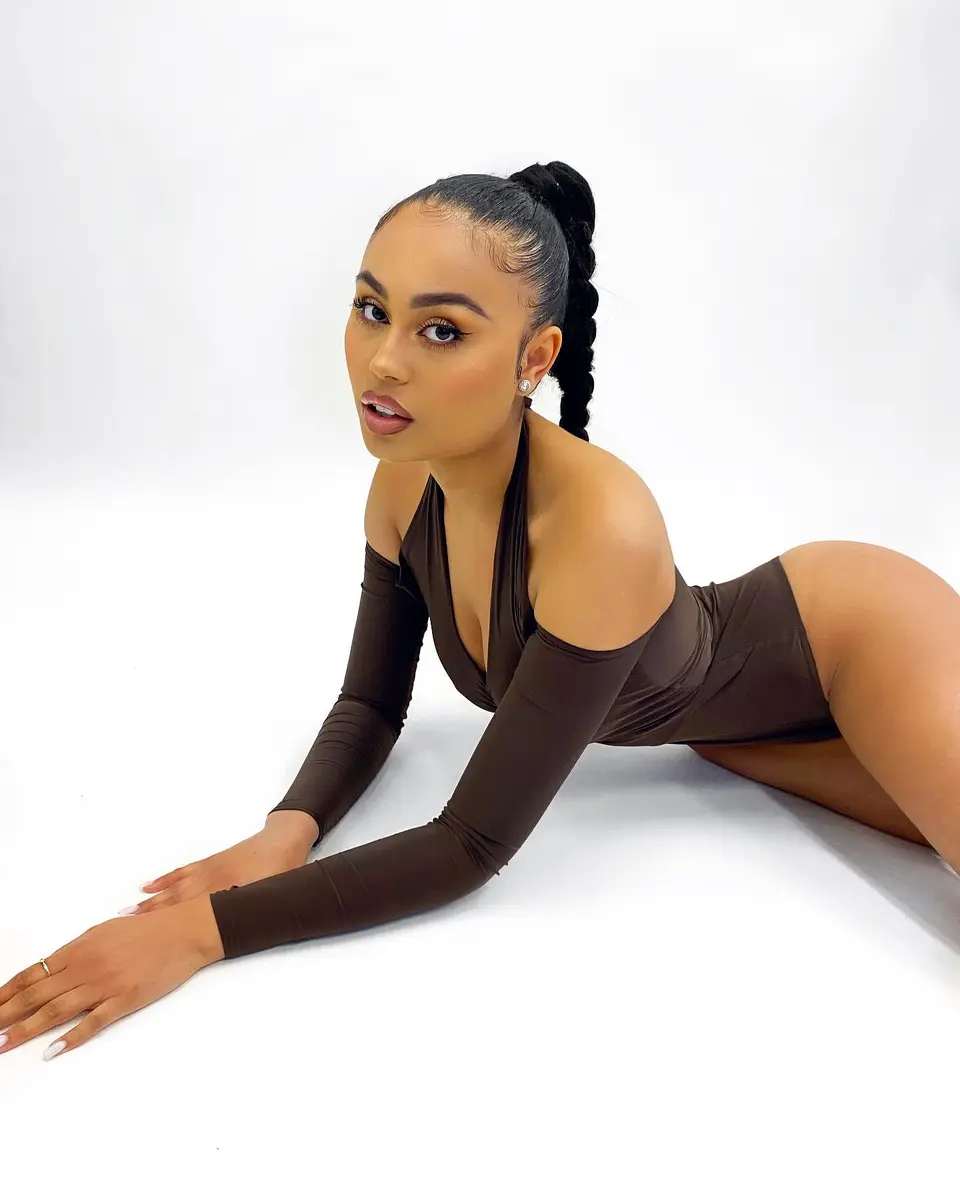 Ella escort in Dubai