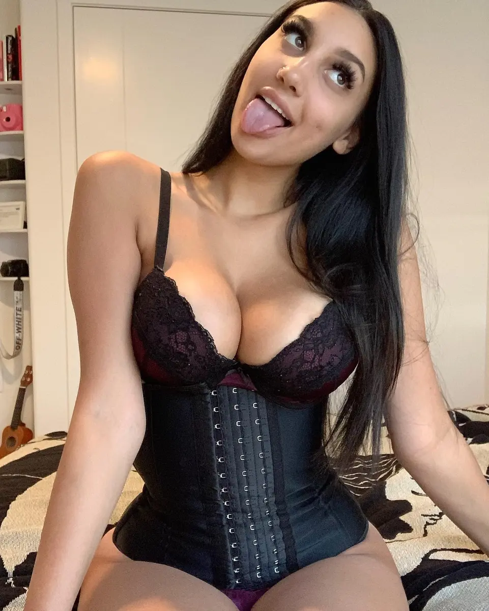Khalifa escort in Dubai