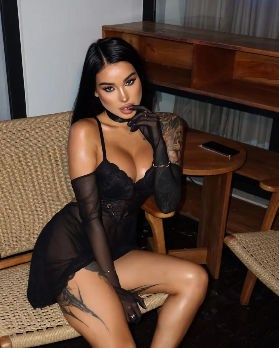Mima escort in Dubai
